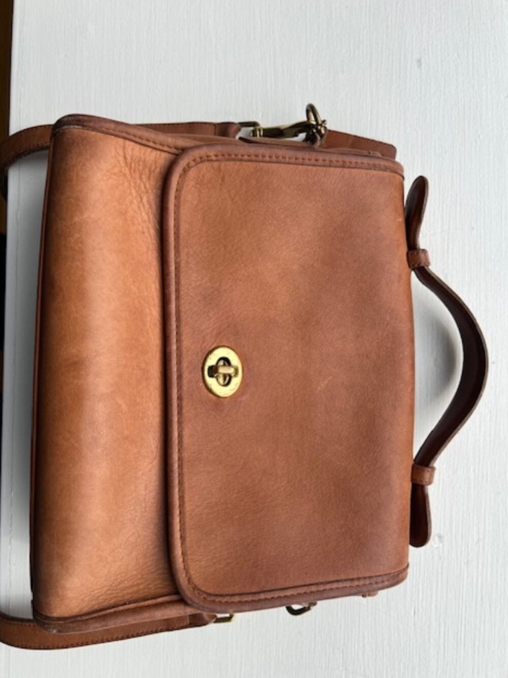 Vintage Coach Court 9870 British Tan leather handbag